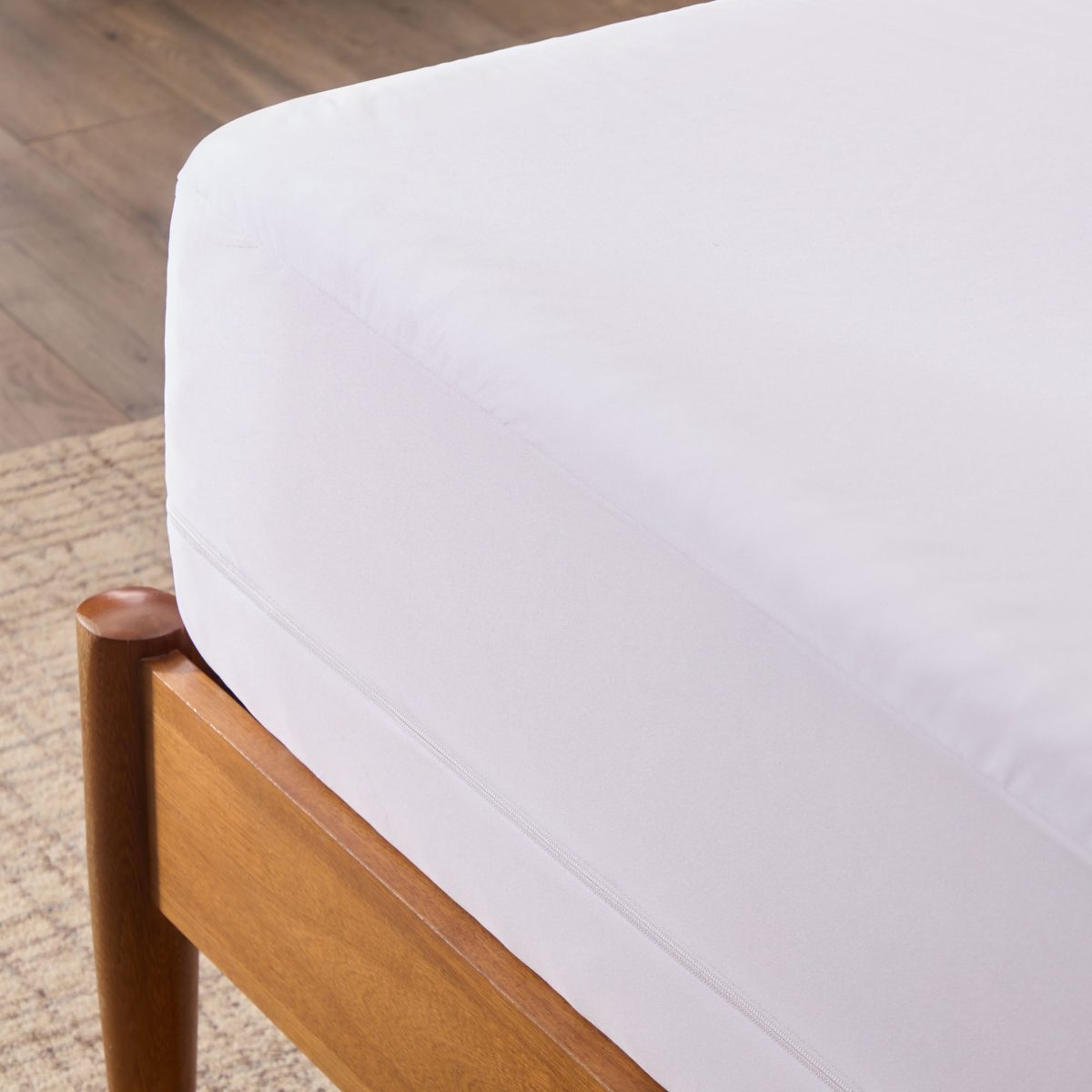Lucid Encasement Mattress Protector — official product photo