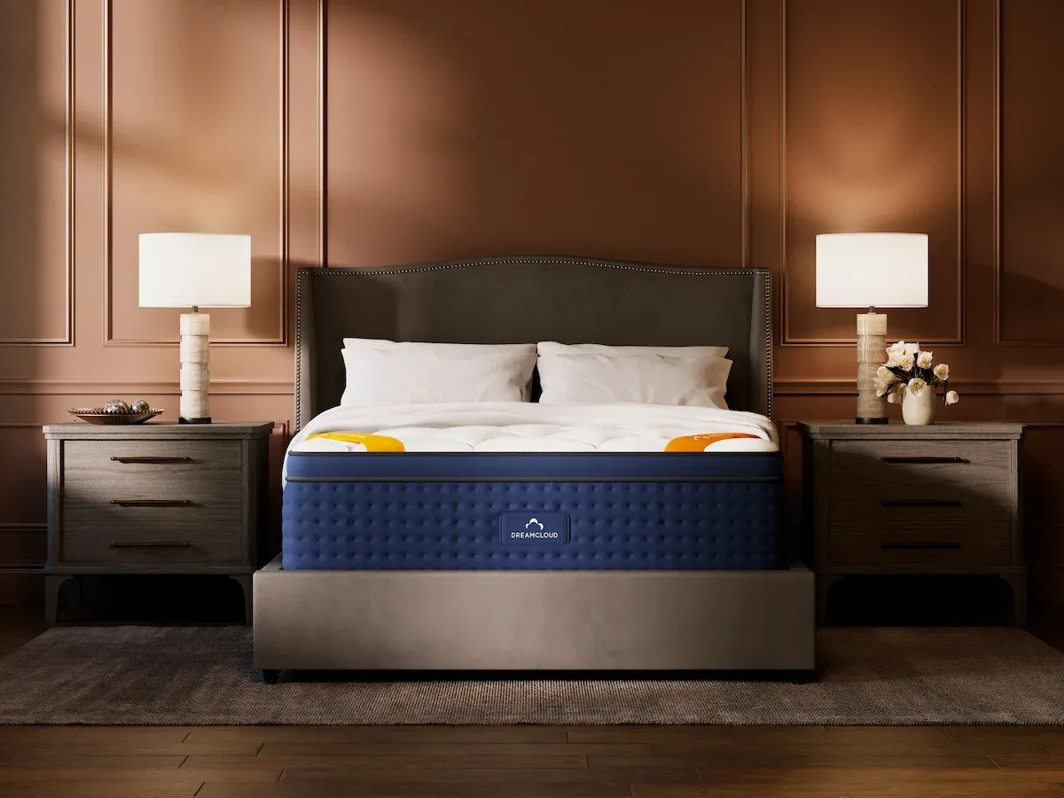 DreamCloud Premier Rest mattress official product photo