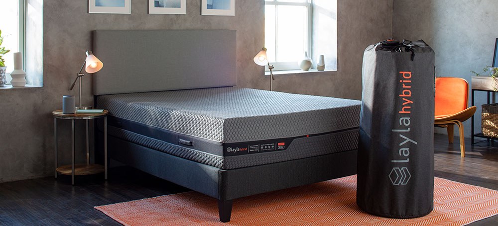 Layla Hybrid mattress photographed from the side
