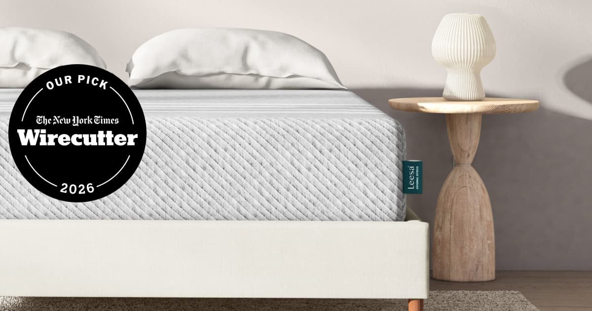 Leesa Original mattress official product photo