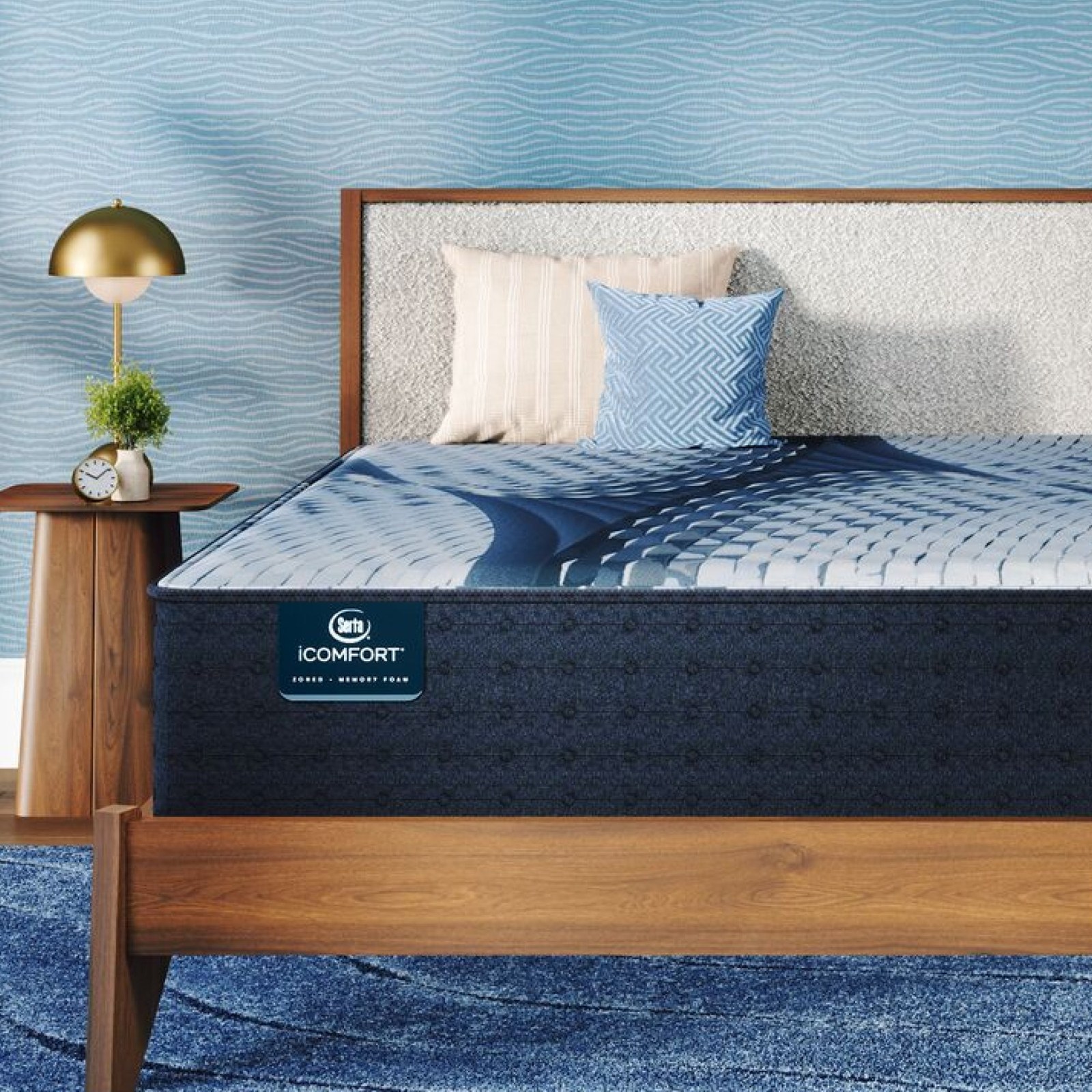Serta iComfort Mattress (Standard) mattress photographed from the side