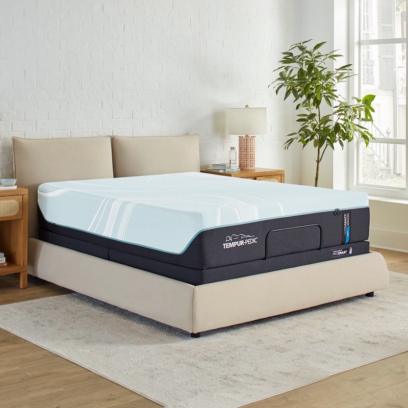 Tempur-Pedic TEMPUR-Adapt mattress photographed from the side